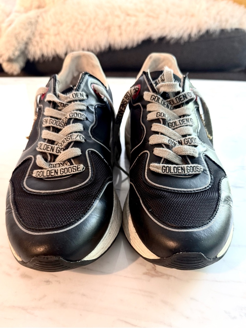 Golden Goose Running Sole size 39 black leather with gold glitter star - Picture 10 of 10